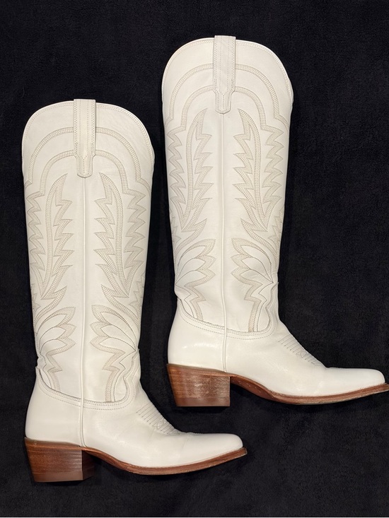Tecovas Shoes - EUC Tecovas Abby Snow Cowhide Handmade Cowboy Boots